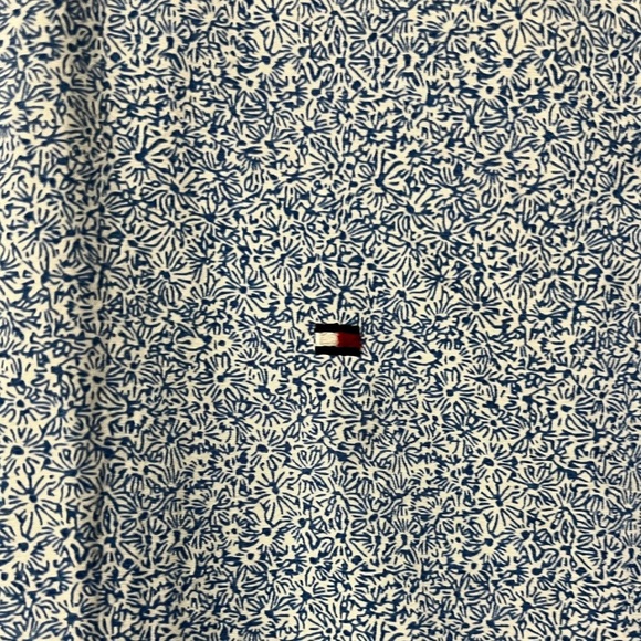 Tommy Hilfiger Men’s Button-Down Shirt – Blue Floral Print, Size Medium - Picture 3 of 12